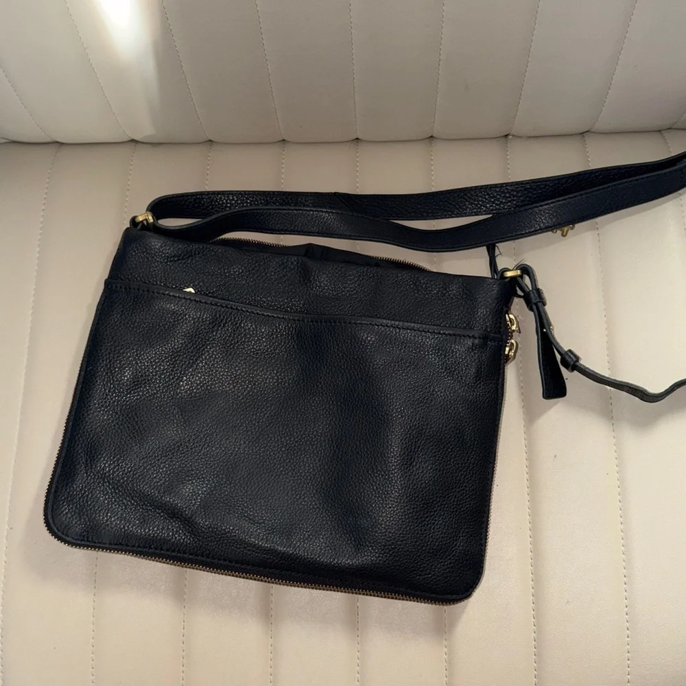 Fossil Black Leather Crossbody with Gold Key Charm Expandable